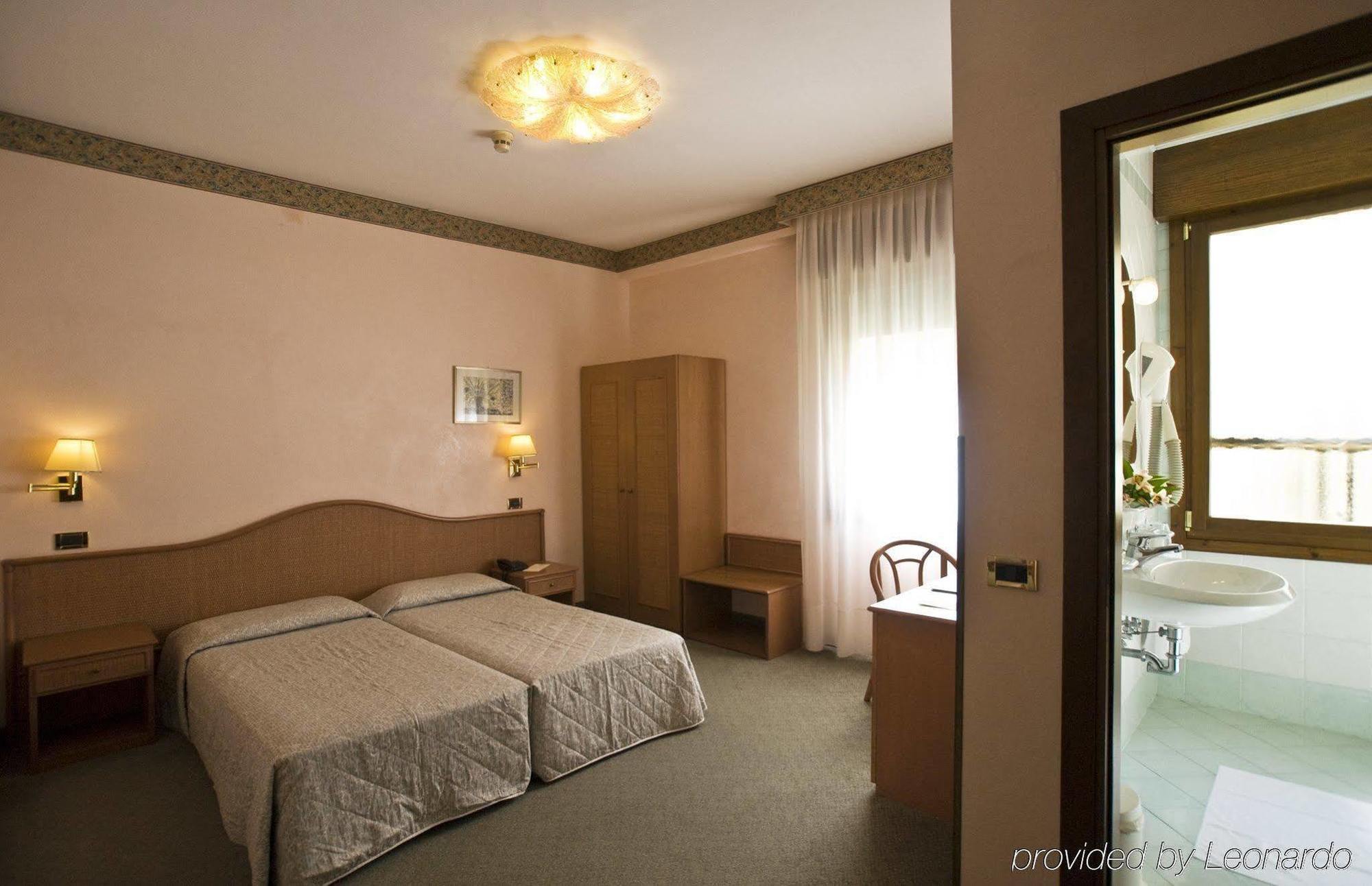 Hotel Villa Tiziana Lido di Venezia Kültér fotó
